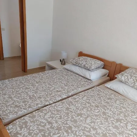 Vucemil Apartamento Orebić