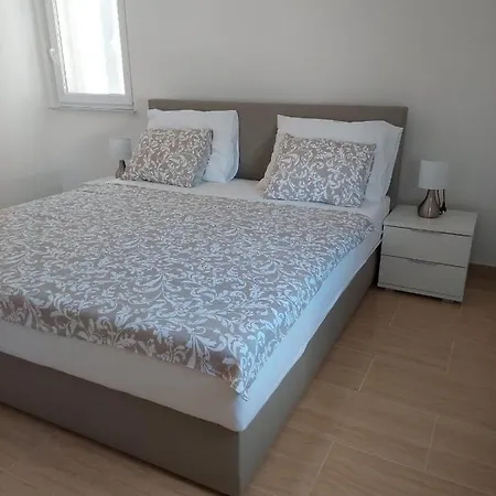 Vucemil Apartment